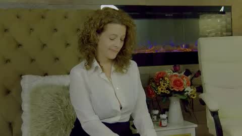 EveHamilton online show from 11.14.25