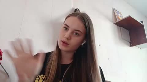 Snapshot of eveliaballiett chatting on 03.16.26 Noor online show from 03.16.26