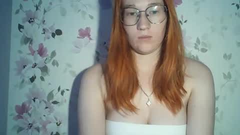 Snapshot of eveliina_shy chatting on 06.25.26 Evelina online show from 06.25.26