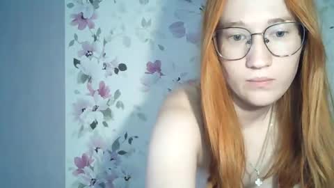 Snapshot of eveliina_shy chatting on 07.10.26 Evelina online show from 07.10.26