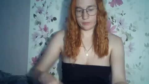 Snapshot of eveliina_shy chatting on 07.16.26 Evelina online show from 07.16.26