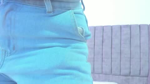 evelin__thompsson online show from 06.04.26