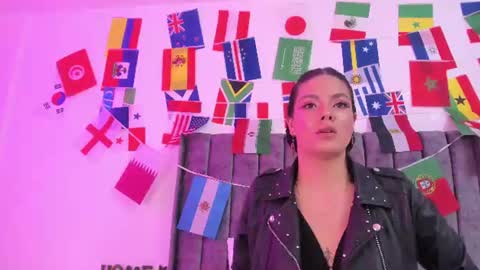 evelin__thompsson online show from 06.19.26