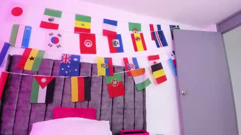 evelin__thompsson online show from 06.20.26