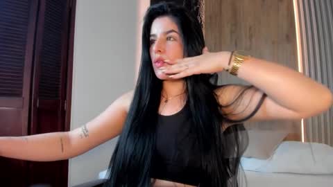 E V E L I N online show from 02.03.26