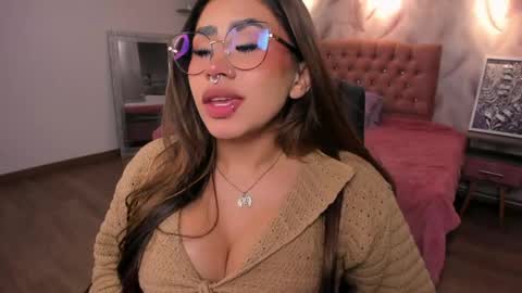 Snapshot of eveline_figeroa chatting on 06.10.26 Eveline online show from 06.10.26