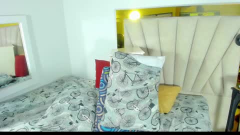 DAYANITA online show from 01.25.25