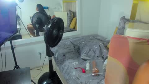 DAYANITA online show from 02.01.25