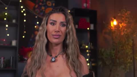 Evelyn online show from 03.15.26