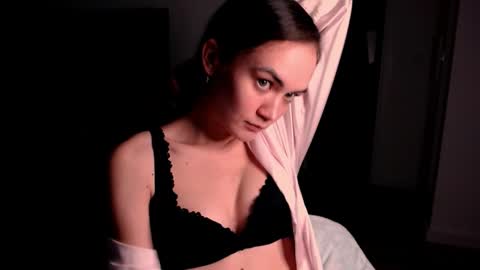 Snapshot of evelyn_gg chatting on 11.23.25 Evelyn online show from 11.23.25