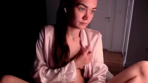 Snapshot of evelyn_gg chatting on 06.03.26 Evelyn online show from 06.03.26