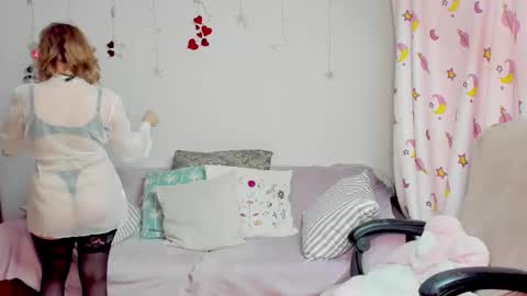 Snapshot of evelyn_harper_x chatting on 02.09.25 Eve online show from 02.09.25