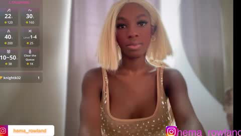 E V E L Y N  online show from 12.11.24