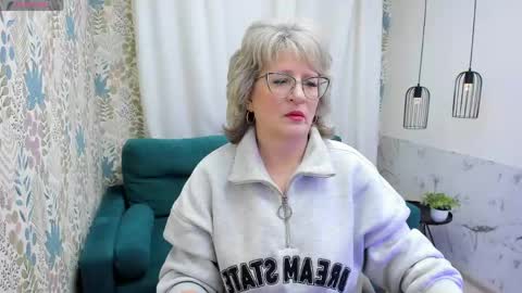 Evelyn online show from 05.07.26