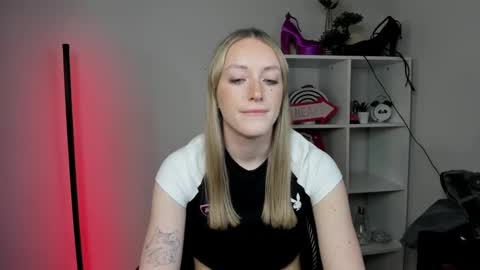 evelynblond online show from 03.25.26