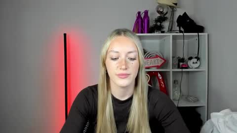 evelynblond online show from 06.02.26