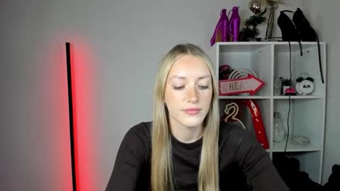 evelynblond online show from 06.08.26