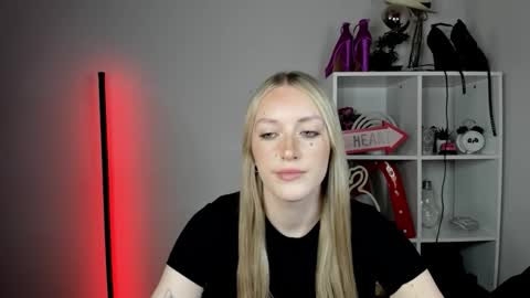evelynblond online show from 06.10.26