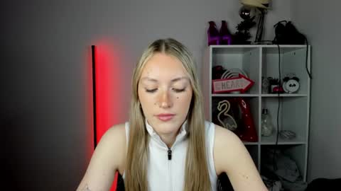evelynblond online show from 06.17.26