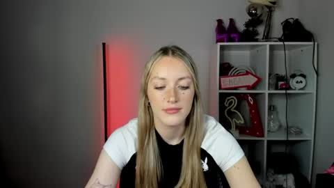 evelynblond online show from 06.18.26