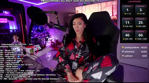 Evelyne online show from 12.29.24