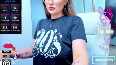 Snapshot of evelyne_rose chatting on 07.04.26 evelyne_rose online show from 07.04.26