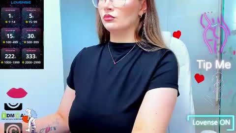 Snapshot of evelyne_rose chatting on 07.26.26 evelyne_rose online show from 07.26.26