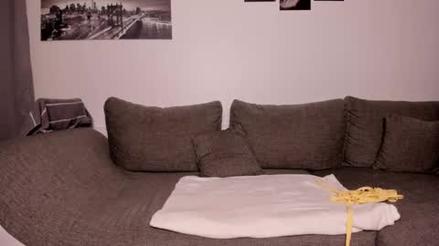 Evelyne online show from 03.09.25