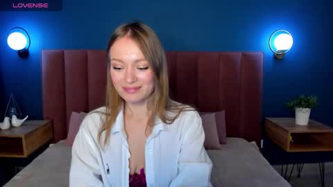 Snapshot of evelynpoole chatting on 09.10.25 Evelyn online show from 09.10.25