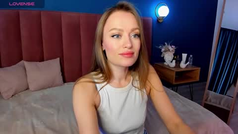 Snapshot of evelynpoole chatting on 11.15.25 Evelyn online show from 11.15.25