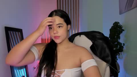 Evelyn Woods online show from 01.11.25