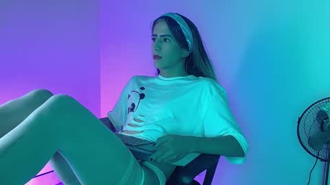 everly_monroe online show from 10.17.25