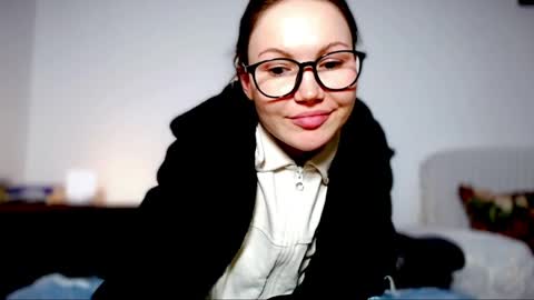 Goddes 1 online show from 04.19.26
