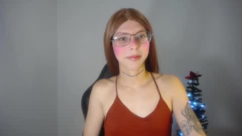 Snapshot of evi_kitty chatting on 01.04.25 Evi online show from 01.04.25