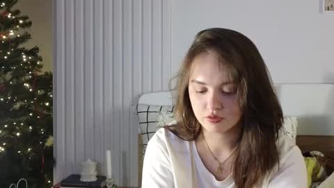 evi_woow online show from 12.28.24