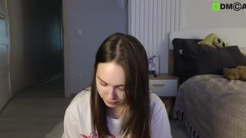 evi_woow online show from 03.05.25