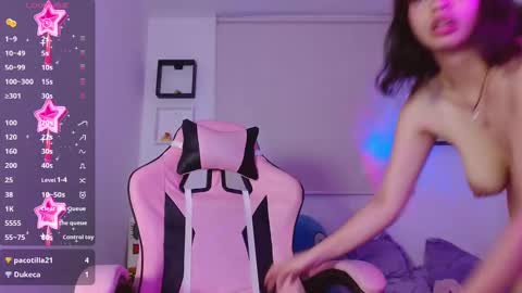 Evie Cloud online show from 12.15.24