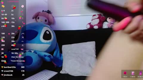 Evie Cloud online show from 01.25.25