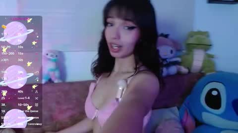 Evie Cloud online show from 11.08.25