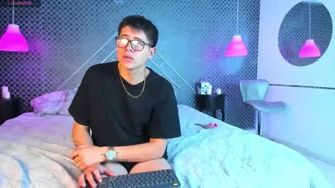 Snapshot of evie_demn chatting on 02.20.26 Evie Denm online show from 02.20.26