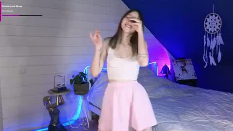 Evie online show from 06.24.26