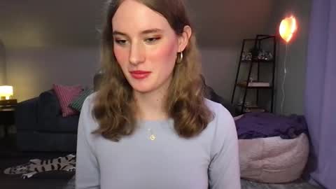 Evie3 online show from 02.25.25