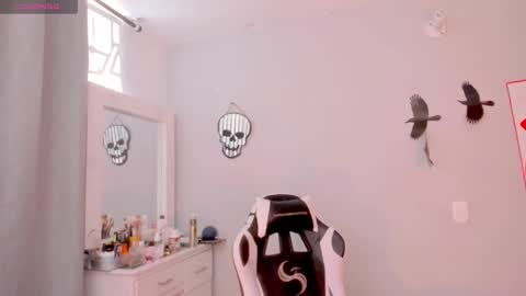 evva_foxxy online show from 01.20.25