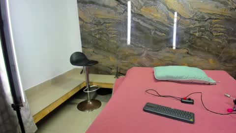 Snapshot of evy_connor chatting on 12.03.25 evy_connor online show from 12.03.25