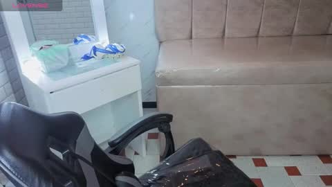 Hi Stream 1000pm to 600am online show from 02.21.26