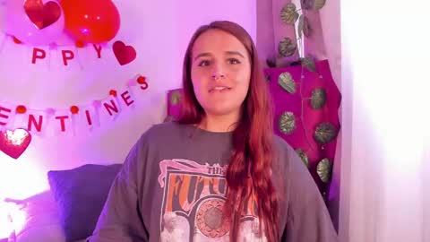 Snapshot of evy_orange1 chatting on 01.31.25 EVY online show from 01.31.25