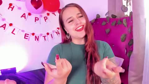 Snapshot of evy_orange1 chatting on 02.05.25 EVY online show from 02.05.25