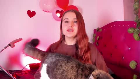 Snapshot of evy_orange1 chatting on 02.09.25 EVY online show from 02.09.25