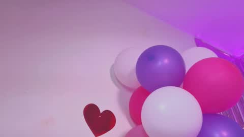 Snapshot of evy_orange1 chatting on 09.19.25 EVY online show from 09.19.25