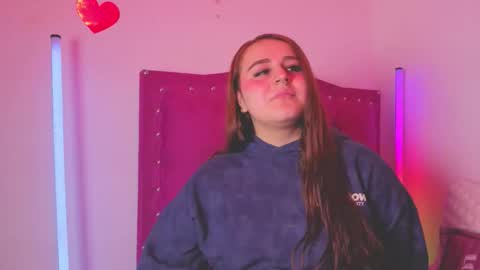 Snapshot of evy_orange1 chatting on 10.07.25 EVY online show from 10.07.25